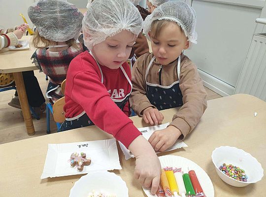 Gr. II Ozdabiamy pierniczki