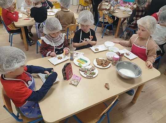 Gr. II Ozdabiamy pierniczki