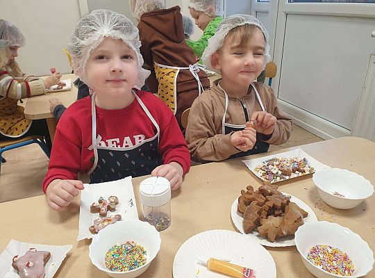 Gr. II Ozdabiamy pierniczki