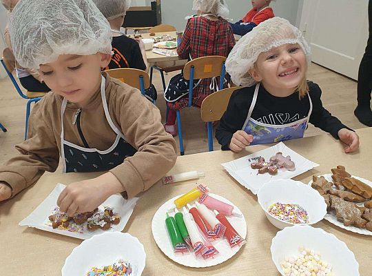 Gr. II Ozdabiamy pierniczki