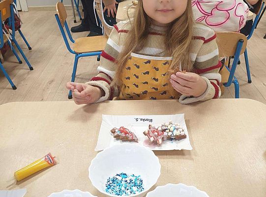 Gr. II Ozdabiamy pierniczki