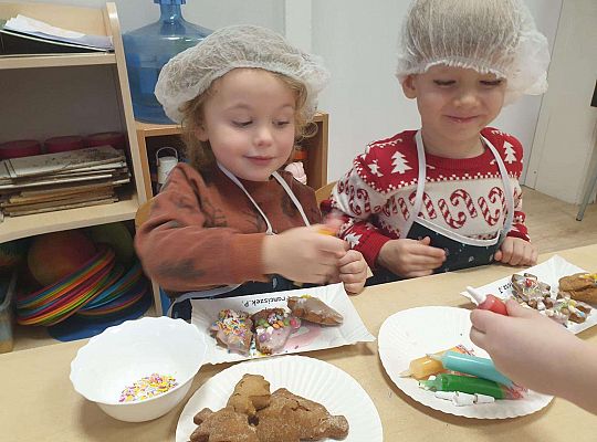 Gr. II Ozdabiamy pierniczki