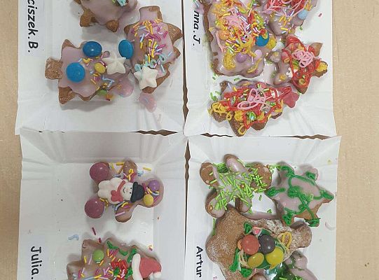 Gr. II Ozdabiamy pierniczki