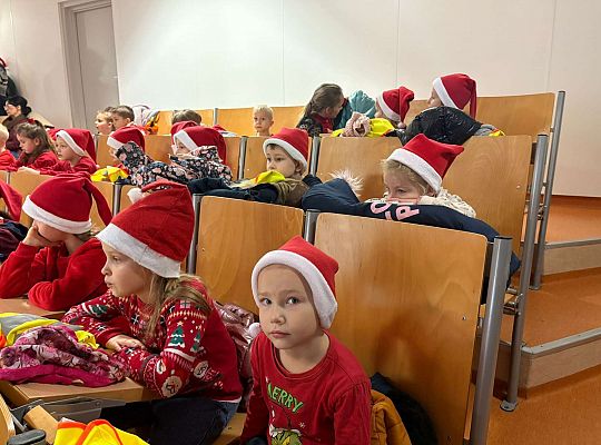 Gr.IV Wyjście do ZSMI na film pod tytułem "Mikolajkowa bajka"