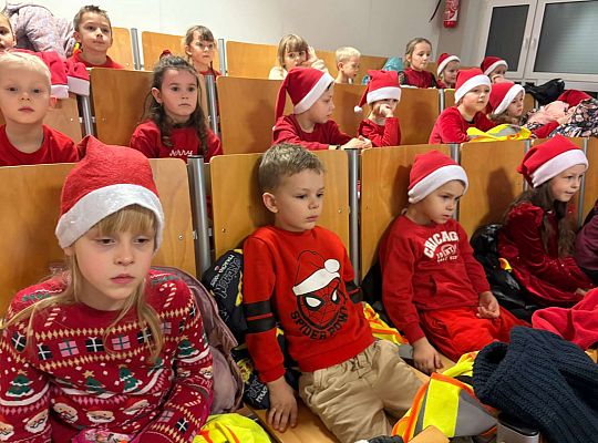 Gr.IV Wyjście do ZSMI na film pod tytułem "Mikolajkowa bajka"