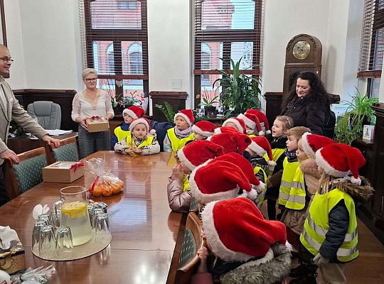 Gr.III Świateczna wizyta u Burmistrza oraz spacer po Lęborku