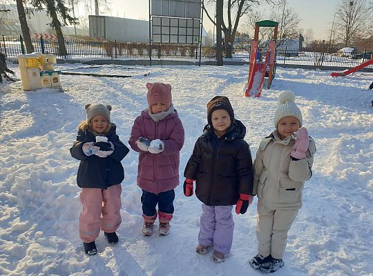 Gr. II Zabawy na śniegu