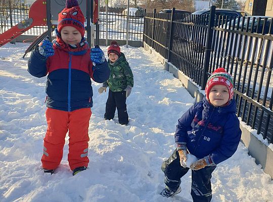 Gr. II Zabawy na śniegu