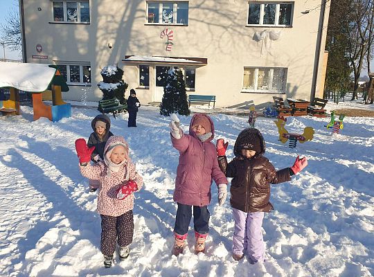 Gr. II Zabawy na śniegu