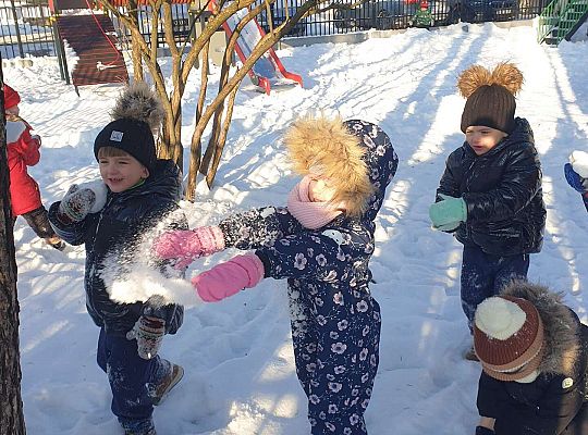 Gr. II Zabawy na śniegu