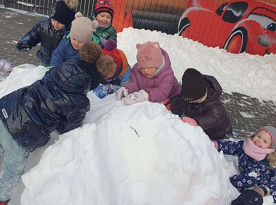 Gr. II Zabawy na śniegu