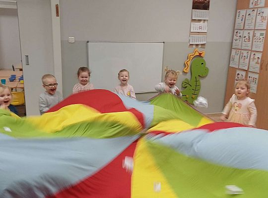 Gr. I Zabawy i eksperymenty ze śniegiem