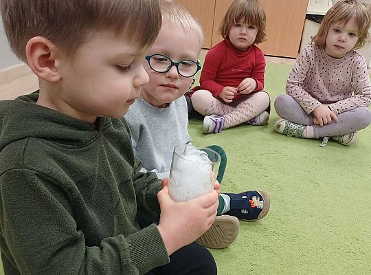 Gr. I Zabawy i eksperymenty ze śniegiem