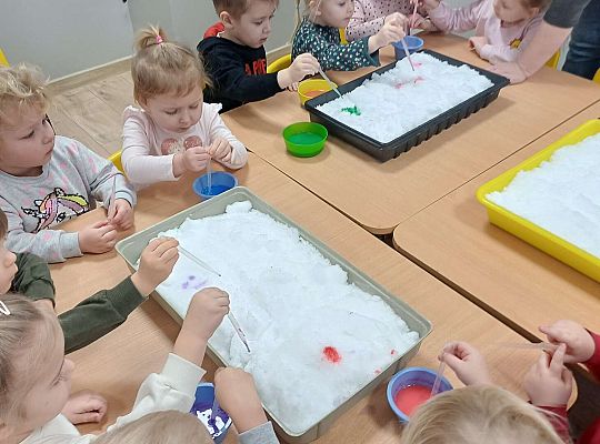 Gr. I Zabawy i eksperymenty ze śniegiem