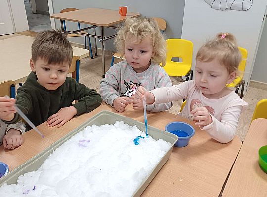 Gr. I Zabawy i eksperymenty ze śniegiem