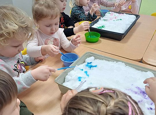 Gr. I Zabawy i eksperymenty ze śniegiem