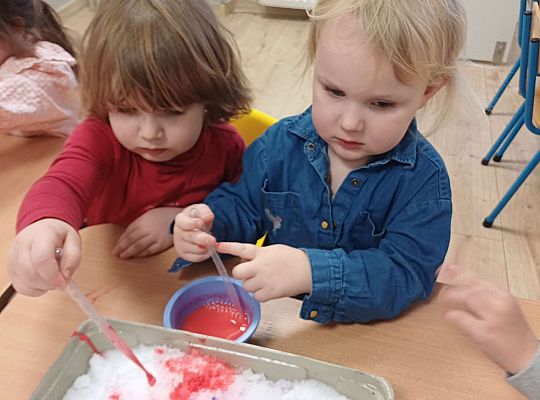 Gr. I Zabawy i eksperymenty ze śniegiem