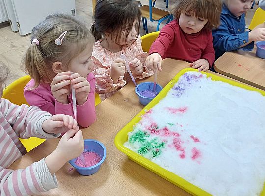 Gr. I Zabawy i eksperymenty ze śniegiem