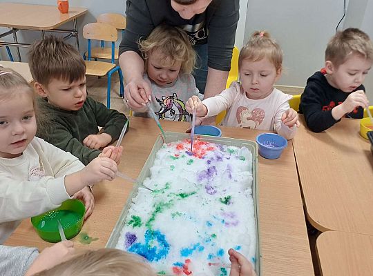 Gr. I Zabawy i eksperymenty ze śniegiem