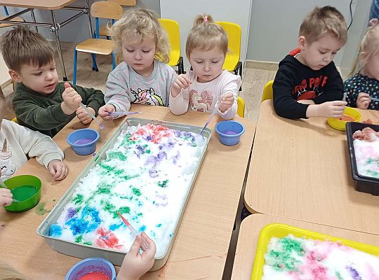 Gr. I Zabawy i eksperymenty ze śniegiem