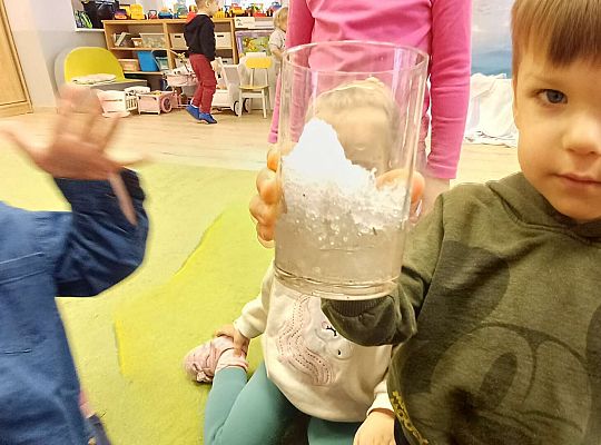 Gr. I Zabawy i eksperymenty ze śniegiem