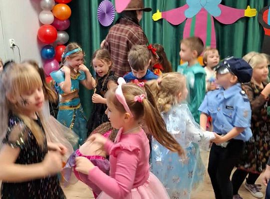 Gr.III i IV Bal Karnawałowy