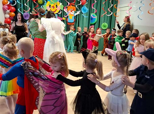 Gr.III i IV Bal Karnawałowy