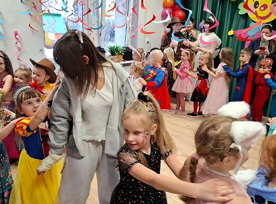 Gr.III i IV Bal Karnawałowy