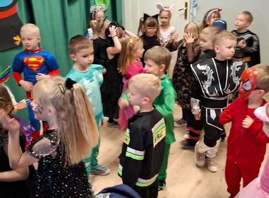 Gr.III i IV Bal Karnawałowy