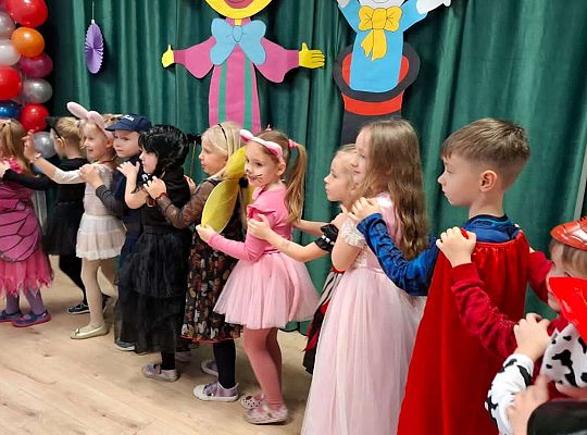 Gr.III i IV Bal Karnawałowy