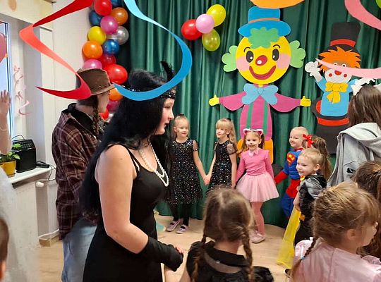 Gr.III i IV Bal Karnawałowy