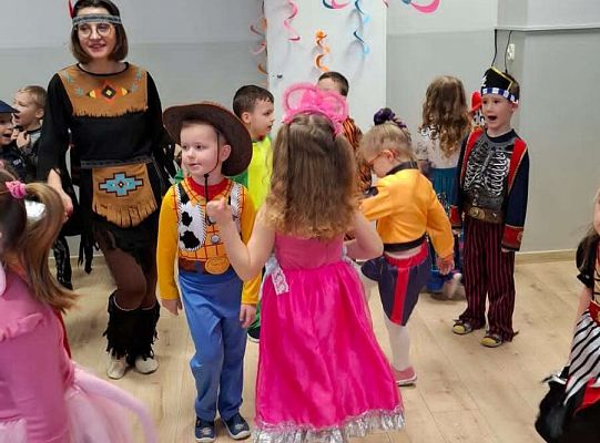 Gr.III i IV Bal Karnawałowy