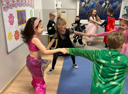 Gr.III i IV Bal Karnawałowy