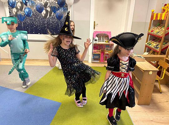 Gr.III i IV Bal Karnawałowy