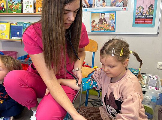 Gr. II Spotkanie z pielęgniarką- mama Ilonki