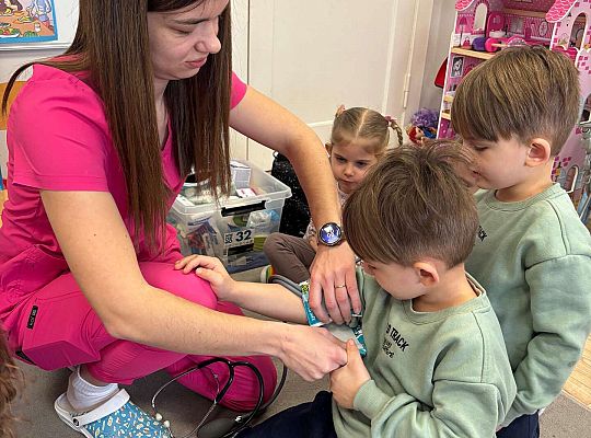 Gr. II Spotkanie z pielęgniarką- mama Ilonki