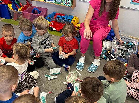 Gr. II Spotkanie z pielęgniarką- mama Ilonki