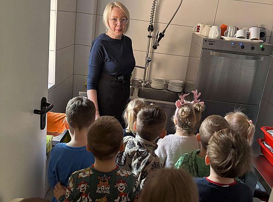 Gr. II Poznajamy zawody. Kto pracuje w przedszkolu?