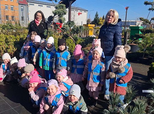 Gr. I Wyjście do Centrum ogrodniczego NIWIA oraz sadzenie kwiatów