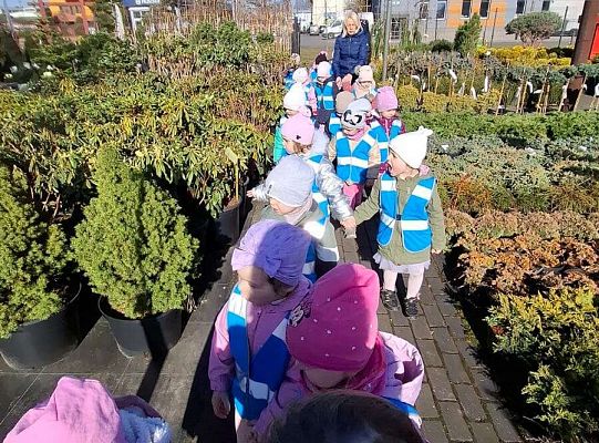 Gr. I Wyjście do Centrum ogrodniczego NIWIA oraz sadzenie kwiatów