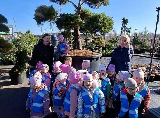 Gr. I Wyjście do Centrum ogrodniczego NIWIA oraz sadzenie kwiatów