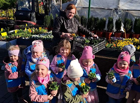 Gr. I Wyjście do Centrum ogrodniczego NIWIA oraz sadzenie kwiatów