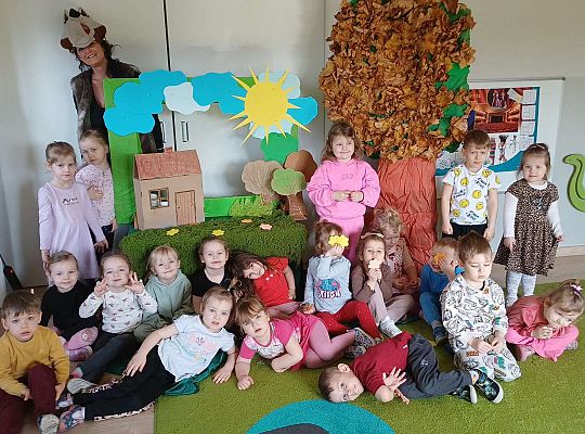 Gr. I I II Teatrzyk "Czerwony Kapturek "