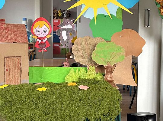 Gr. I I II Teatrzyk "Czerwony Kapturek "