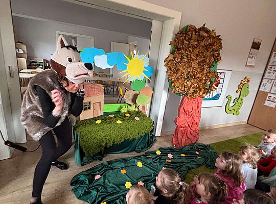 Gr. I I II Teatrzyk "Czerwony Kapturek "