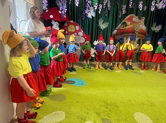 Gr. I "W krainie krasnoludów " - zakończenie roku