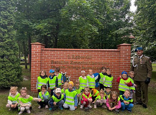 Gr. II Wycieczka do Jednostki wojskowej