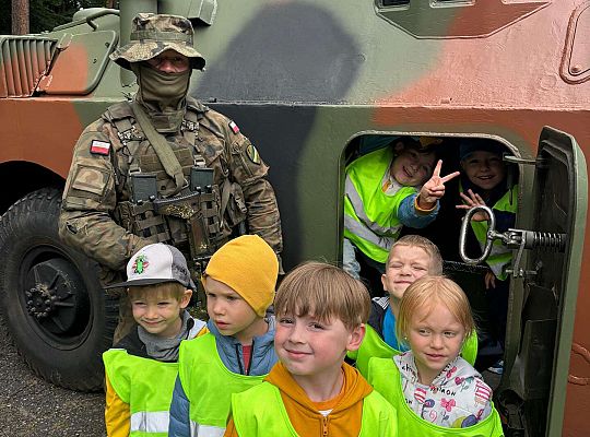 Gr. II Wycieczka do Jednostki wojskowej