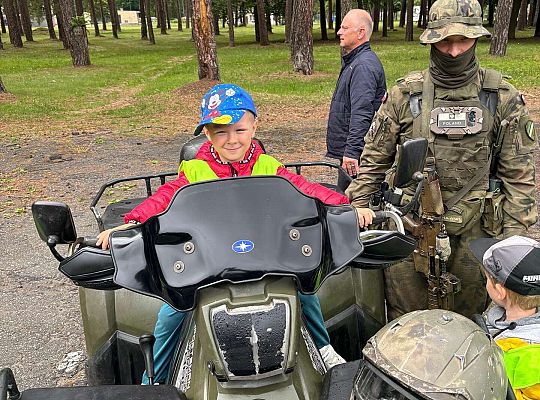 Gr. II Wycieczka do Jednostki wojskowej