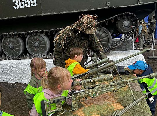 Gr. II Wycieczka do Jednostki wojskowej